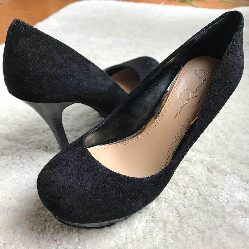 Jessica Simpson black suede pumps. - Picture 3 of 4